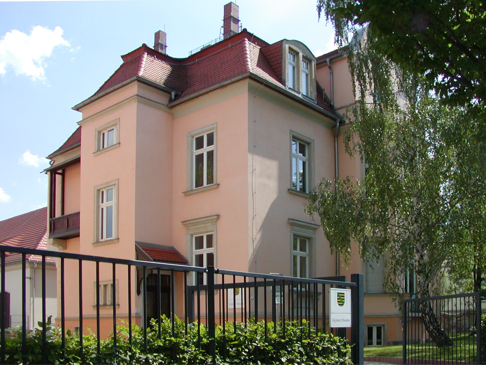 Gebäude des Eichamtes Dresden (Ansicht von der Straße aus)